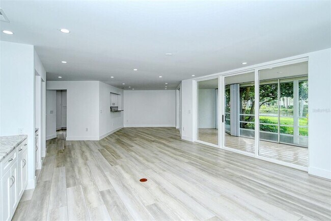 Foto del edificio - 6101 34th St W