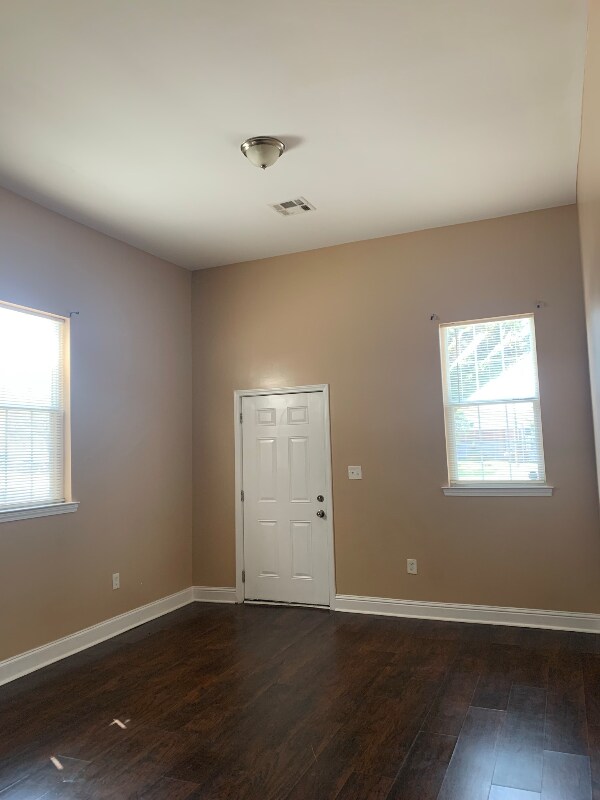 Foto del edificio - 1234 Elysian Fields Ave