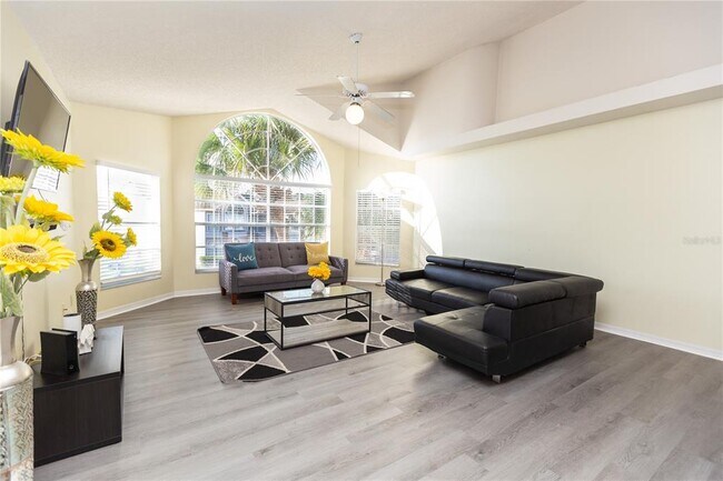 Building Photo - 2492 Sweetwater Club Cir