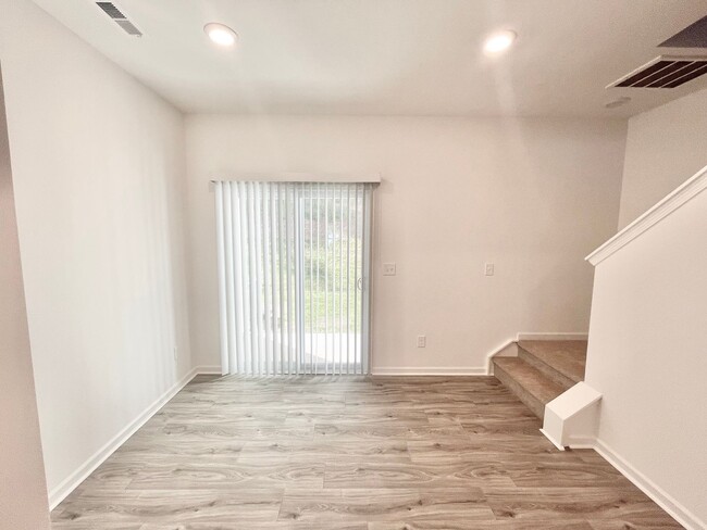 Building Photo - Rare opportunity! 2 br 2.5 ba in charming ...