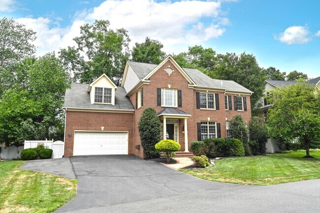 Building Photo - 7956 Robarge Ct