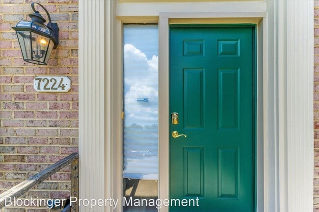 Building Photo - 4 br, 3.5 bath House - 7224 Solar Walk
