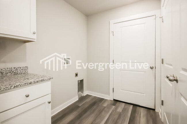 Foto del edificio - 341 N Mojave St