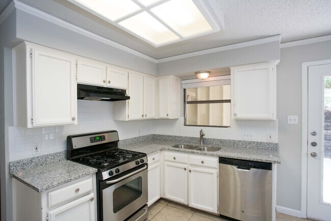 Building Photo - 5401 Loadstone Cove