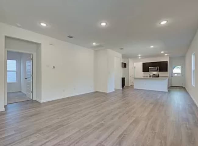 Building Photo - 4422 Chandler Rd