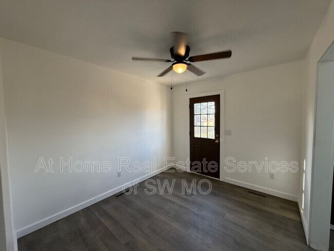 Foto del edificio - 3409 S Fairway Ave