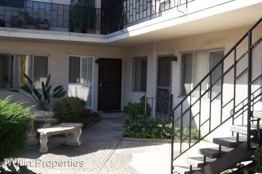 Foto del edificio - 3535 Collier Ave