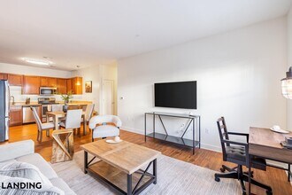 Building Photo - 33 New Scotland Ave