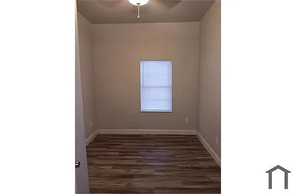 Foto del edificio - Room in House on Delmar St