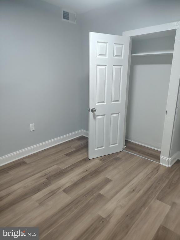 Building Photo - 1114 N Bond St