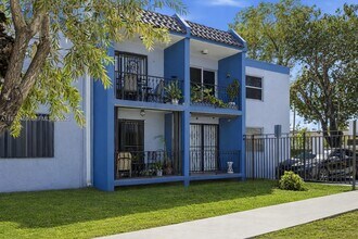 Building Photo - 3001 SW 2nd St