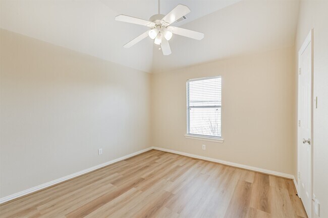 Foto del edificio - 8902 Lilac Springs