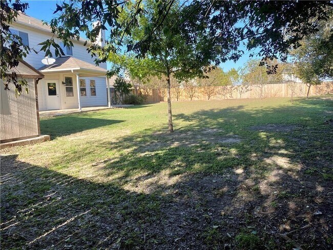 Building Photo - 207 Blair Pl