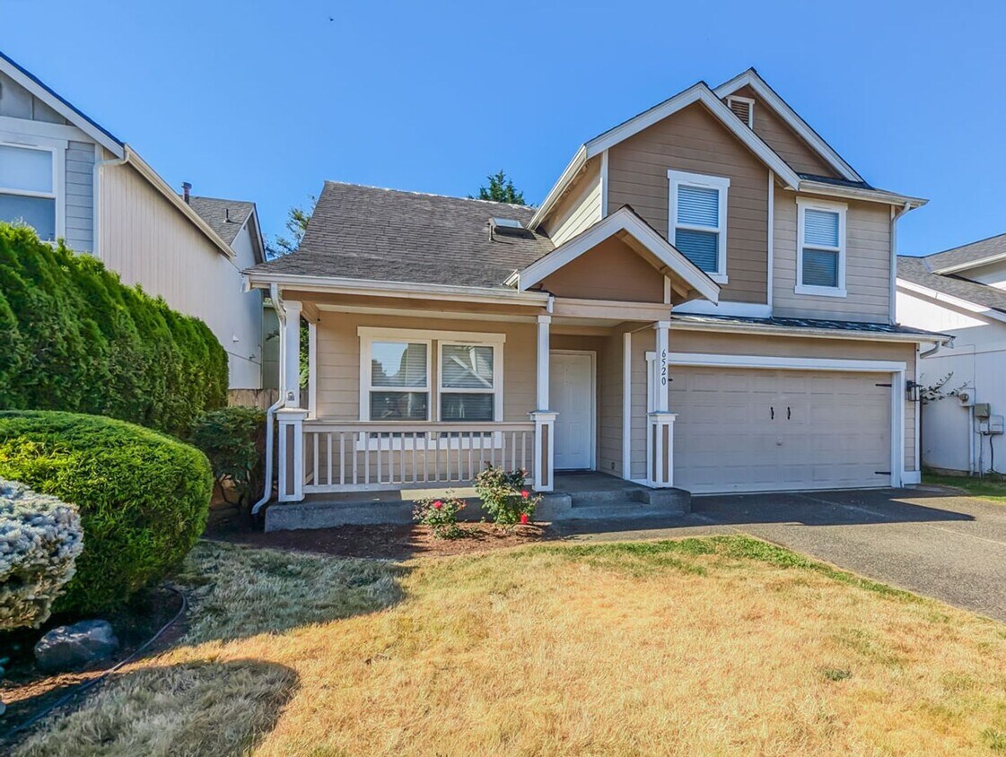Primary Photo - Updated and move in ready 3 bed 2.5 bath h...
