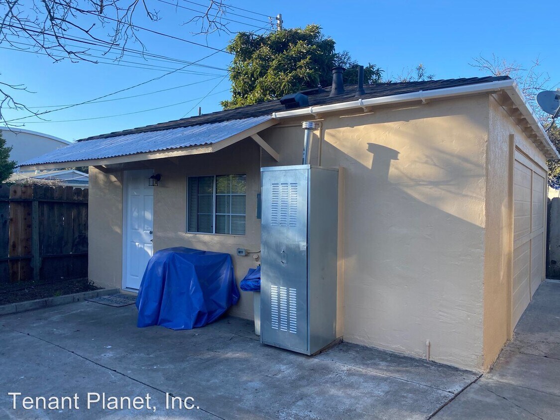 Primary Photo - 2255 Pulgas Ave