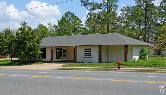 Building Photo - 850 N Jefferson St