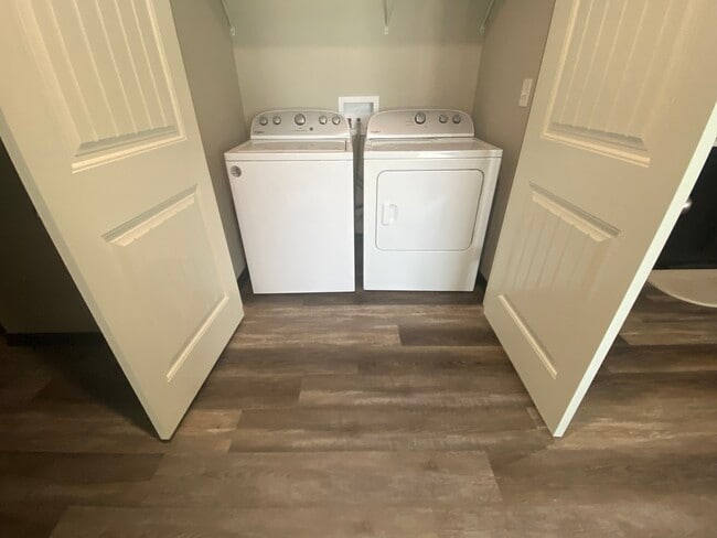 Building Photo - 2411 S Jackson Ave