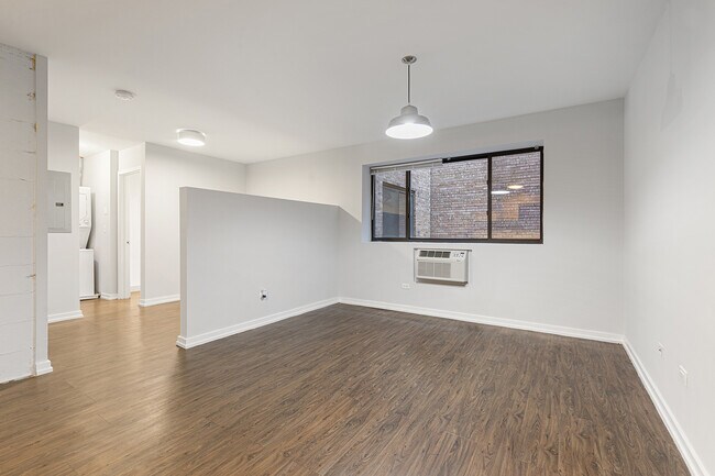 Foto del edificio - 6134 N Kenmore Ave