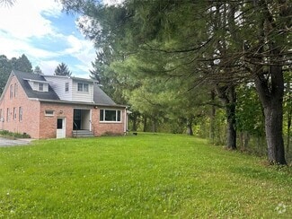 Building Photo - 99 Castle Creek Rd
