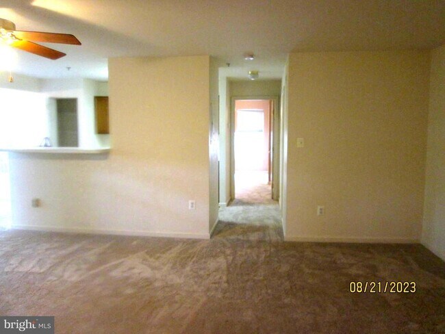 Building Photo - 7500 Calderon Ct