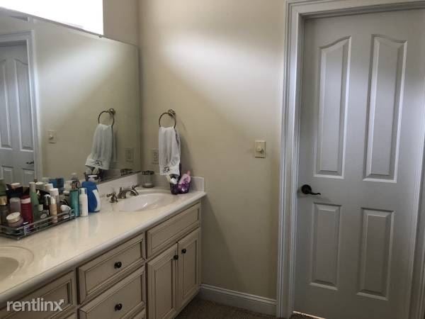 Building Photo - 4 br, 2 bath House - 1517 st thomas circle