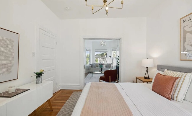 Building Photo - One bedroom for immediate move