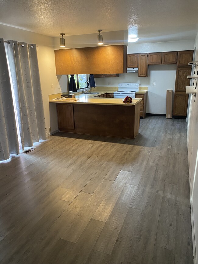 Building Photo - 1788 SW 5th St