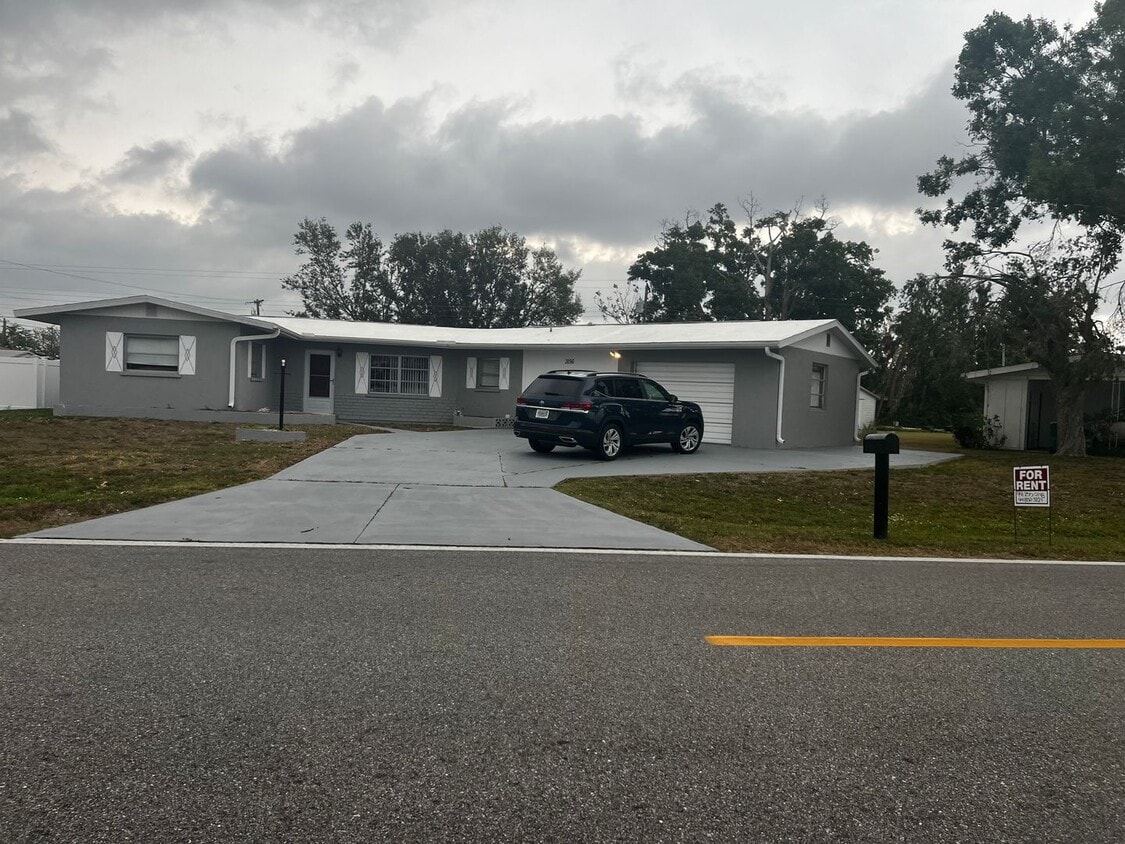 3156 Port Charlotte Blvd, Port Charlotte, FL 33952 House Rental in