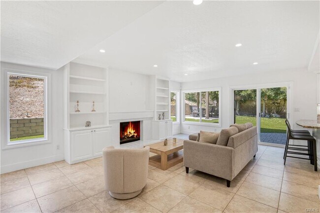 Building Photo - 7101 Shadow Ridge Ct