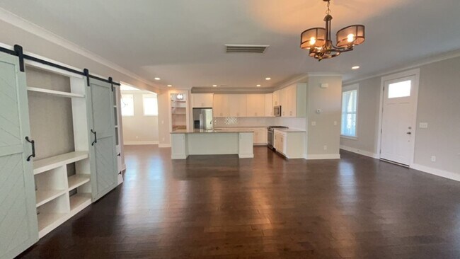 Foto del edificio - Beautiful Home in Summers Corner