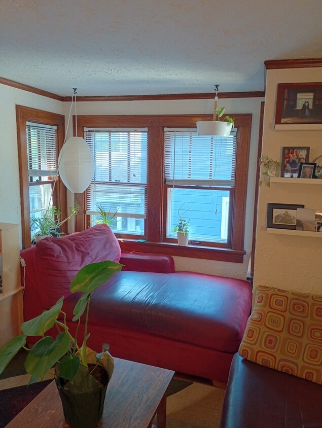 Foto principal - 739 E. Gorham St.