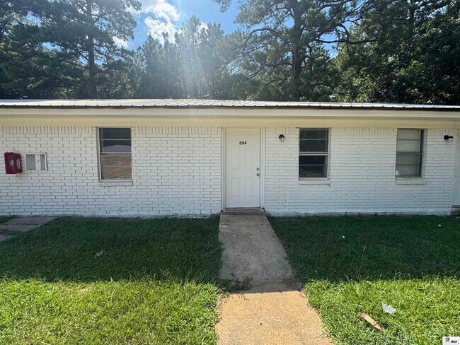 Building Photo - 207 Oaklawn Dr