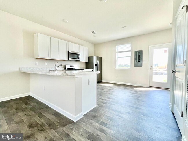 Foto del edificio - 516 Ridgely Blvd