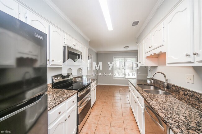 Foto del edificio - 5 br, 3 bath House - 8464 Buckhurst Rd