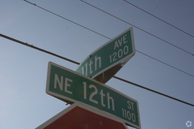 Foto del edificio - 910 NE 19th Ave