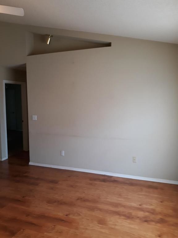 Building Photo - 540 Buckingham Place