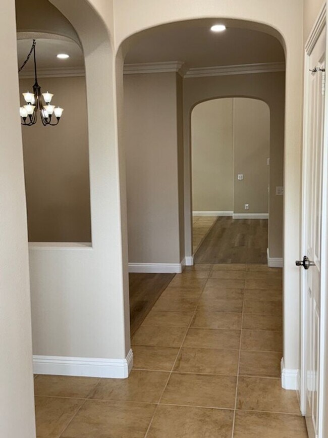 Foto del edificio - Beautifully Updated 3 bed 2 bath Home in T...