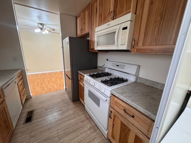 Building Photo - 3 Bedroom 2 bathroom Home for Rent -Lesley Reilly Property
