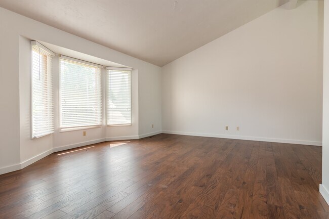 Building Photo - 9896 Wimbleton Dr