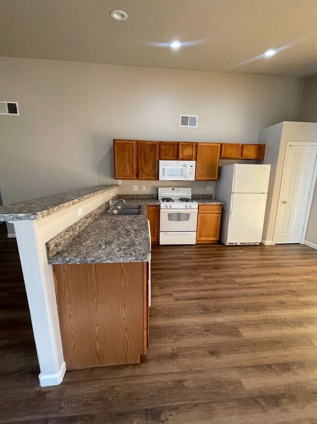 Foto del edificio - Gorgeous 3 Bedroom / 2 Bathroom Home in Las Colinas