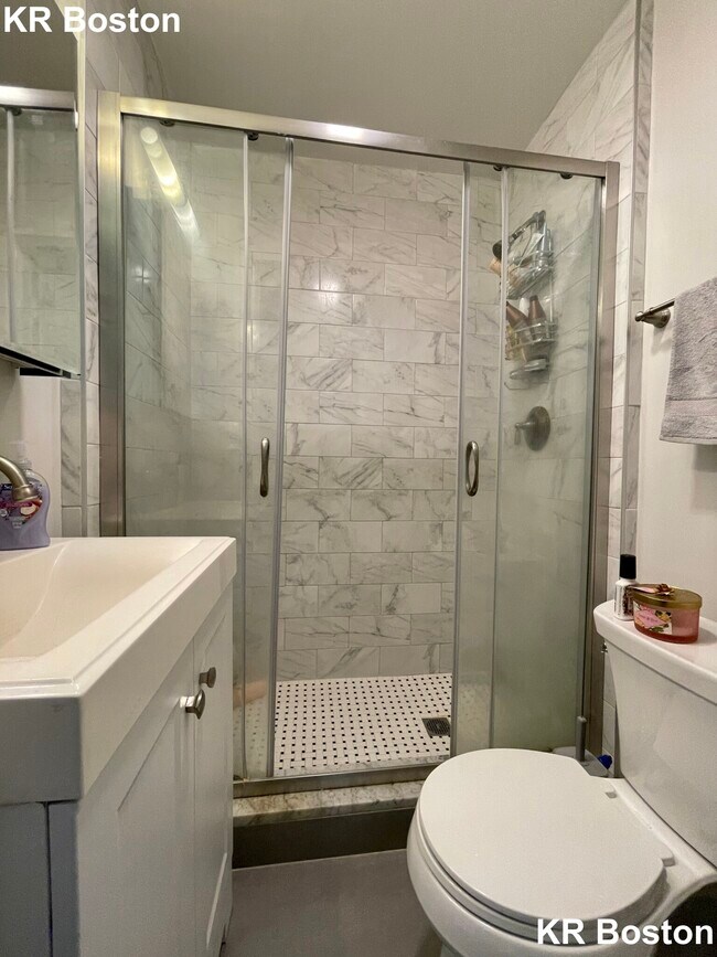 Foto del edificio - 8 Saint Germain St