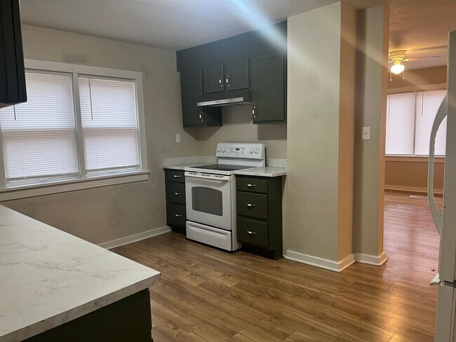 Foto del edificio - 1717 SW Lane St