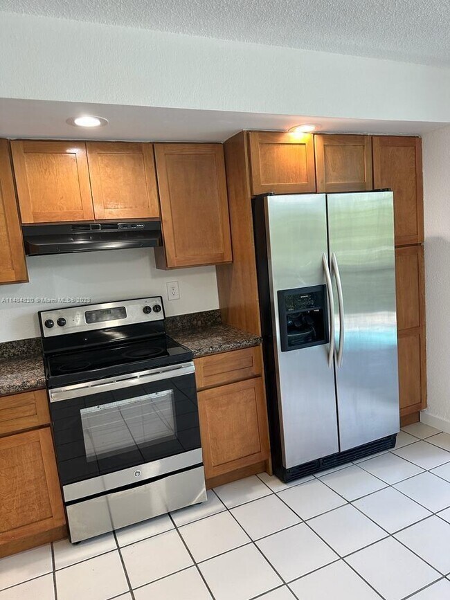 Building Photo - 8400 SW 133rd Avenue Rd