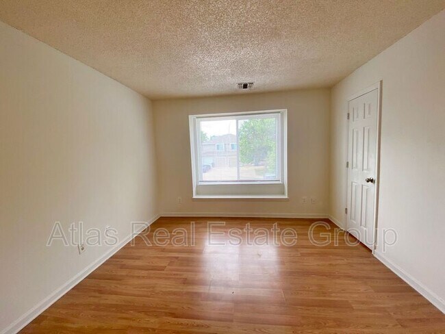 Building Photo - 851 S Uravan Ct