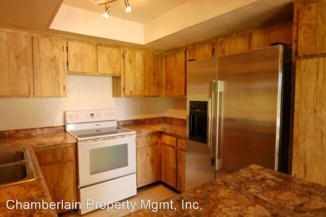 Building Photo - 2 br, 1.5 bath House - 705 Copper Dr.