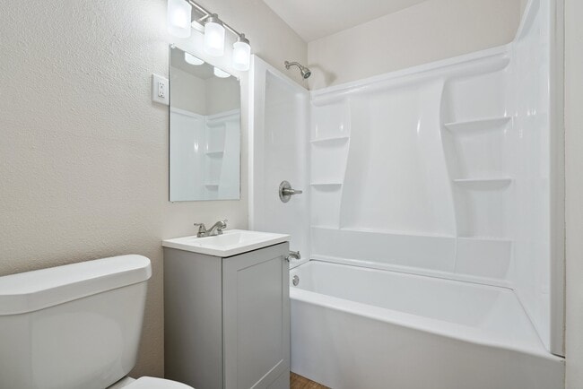 Building Photo - 5408 S Youngs Pl