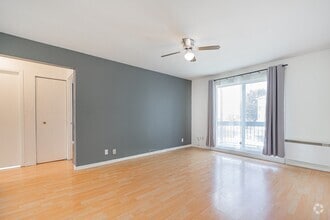 Building Photo - 444 Rue Moreau