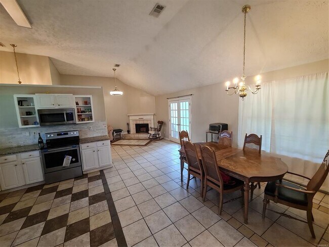 Building Photo - 123 Meadowview Dr