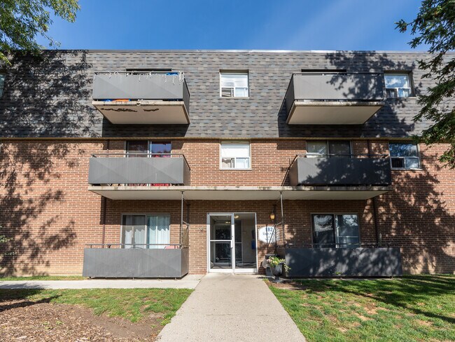 Photo du bâtiment - Lisgar Avenue Apartments