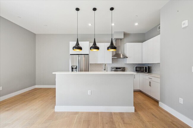 Foto del edificio - 240 Mystic Ave